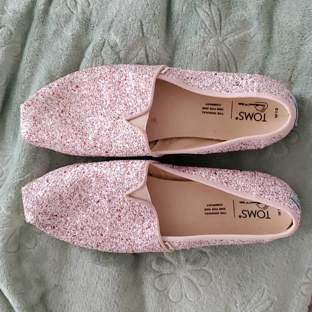 Tom's Slip ons